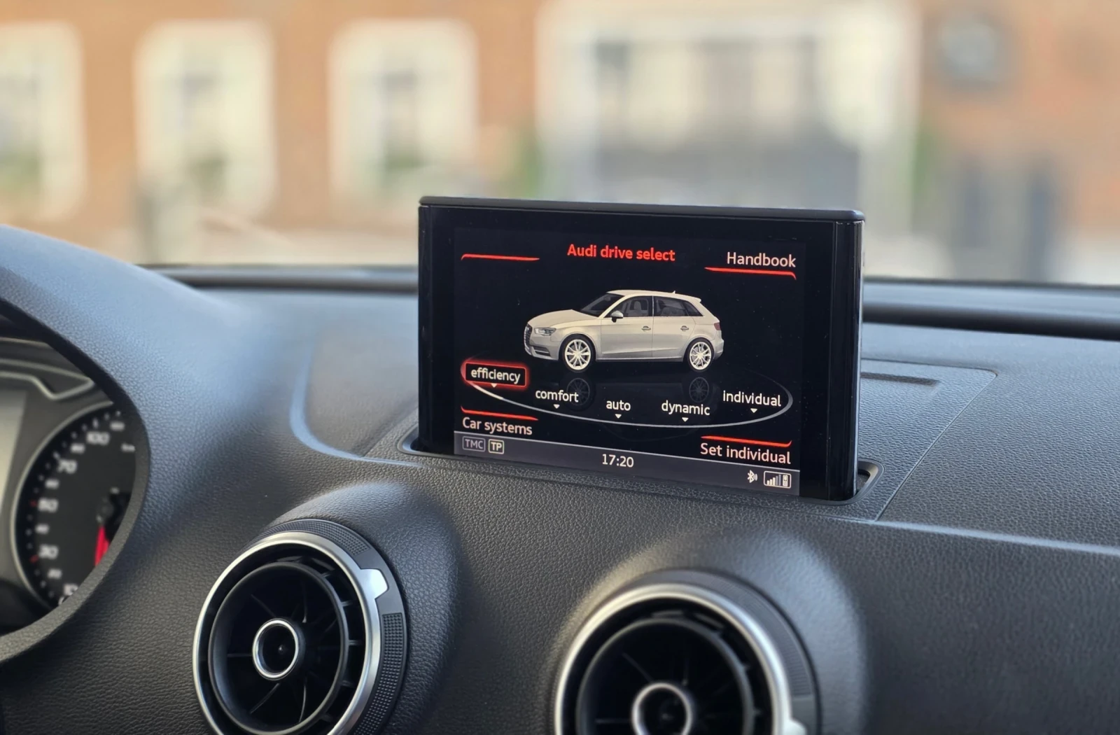 Audi A3 Sportback TDI - изображение 8