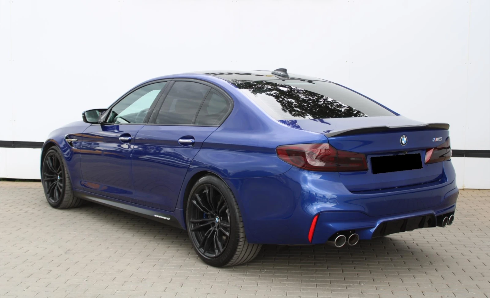BMW M5 4.4 xDrive - изображение 3