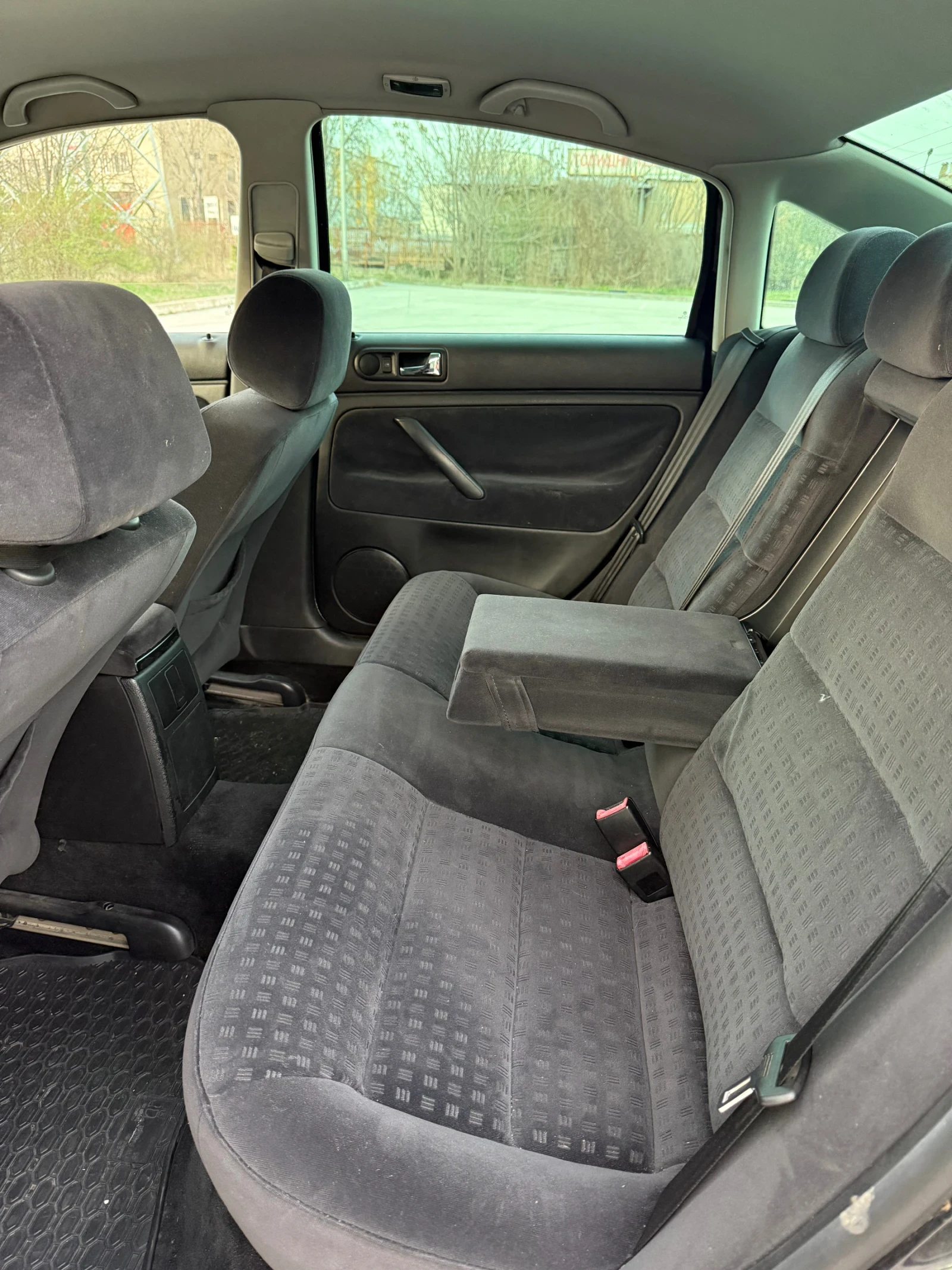 VW Passat 1.9 TDI ДОКАЗАНИ КМ ВСИЧКО ПЛАТЕНО - изображение 6