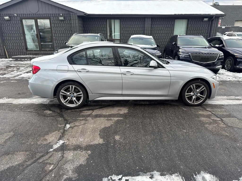 BMW 330 * 330i xDrive * CARFAX * ЦЕНА ДО БГ - изображение 5