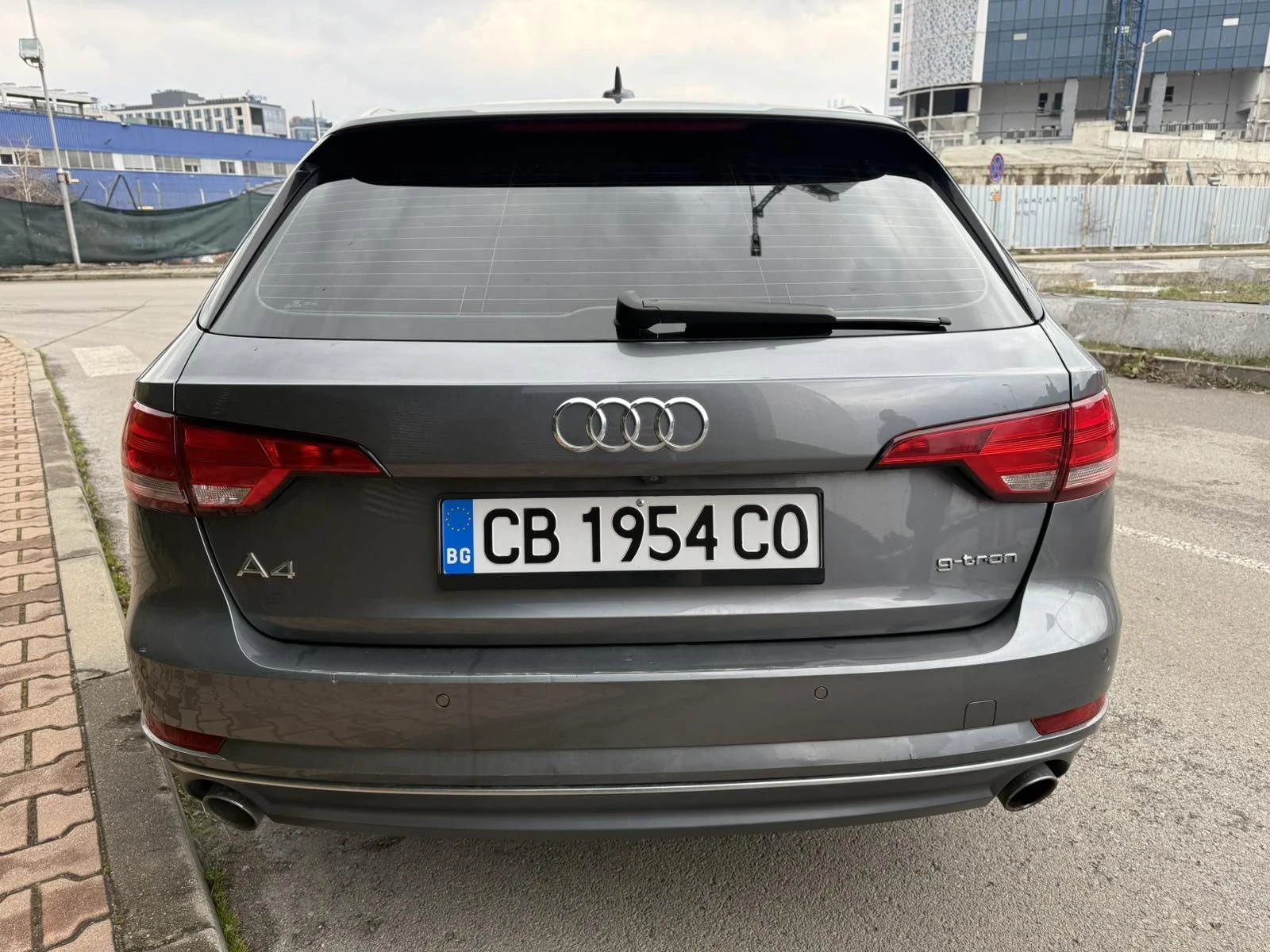 Audi A4 G-Tron S-Line 2.0TFSI FULL/NAVI , снимка 4 - Автомобили и джипове - 53404136
