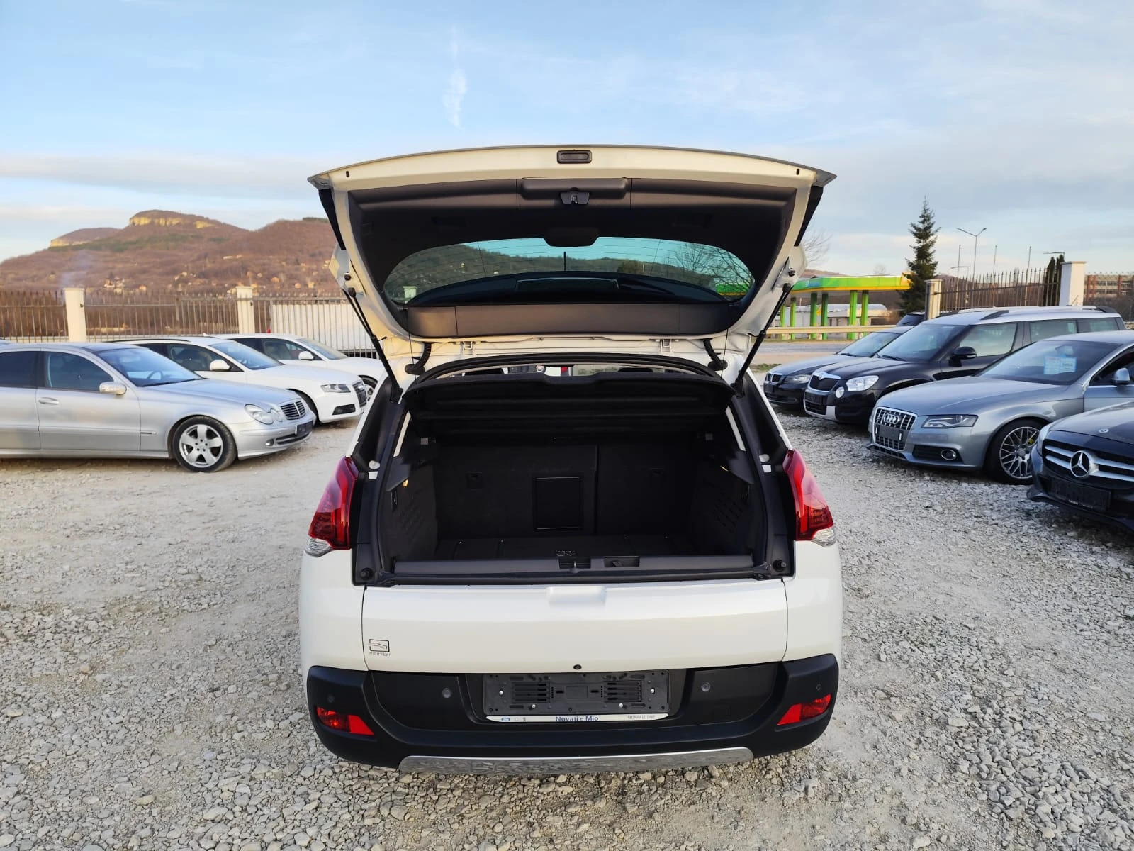 Peugeot 3008 4x4 HYBRID, снимка 7 - Автомобили и джипове - 53814677