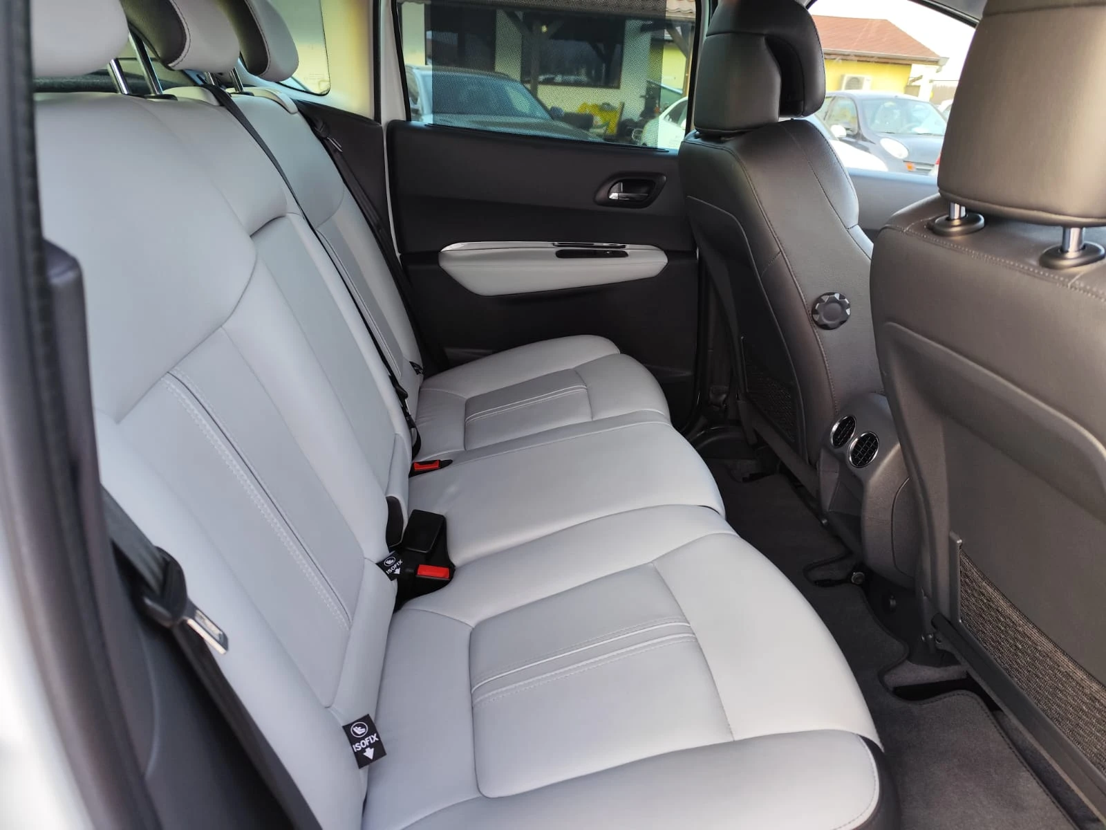 Peugeot 3008 4x4 HYBRID, снимка 14 - Автомобили и джипове - 53814677