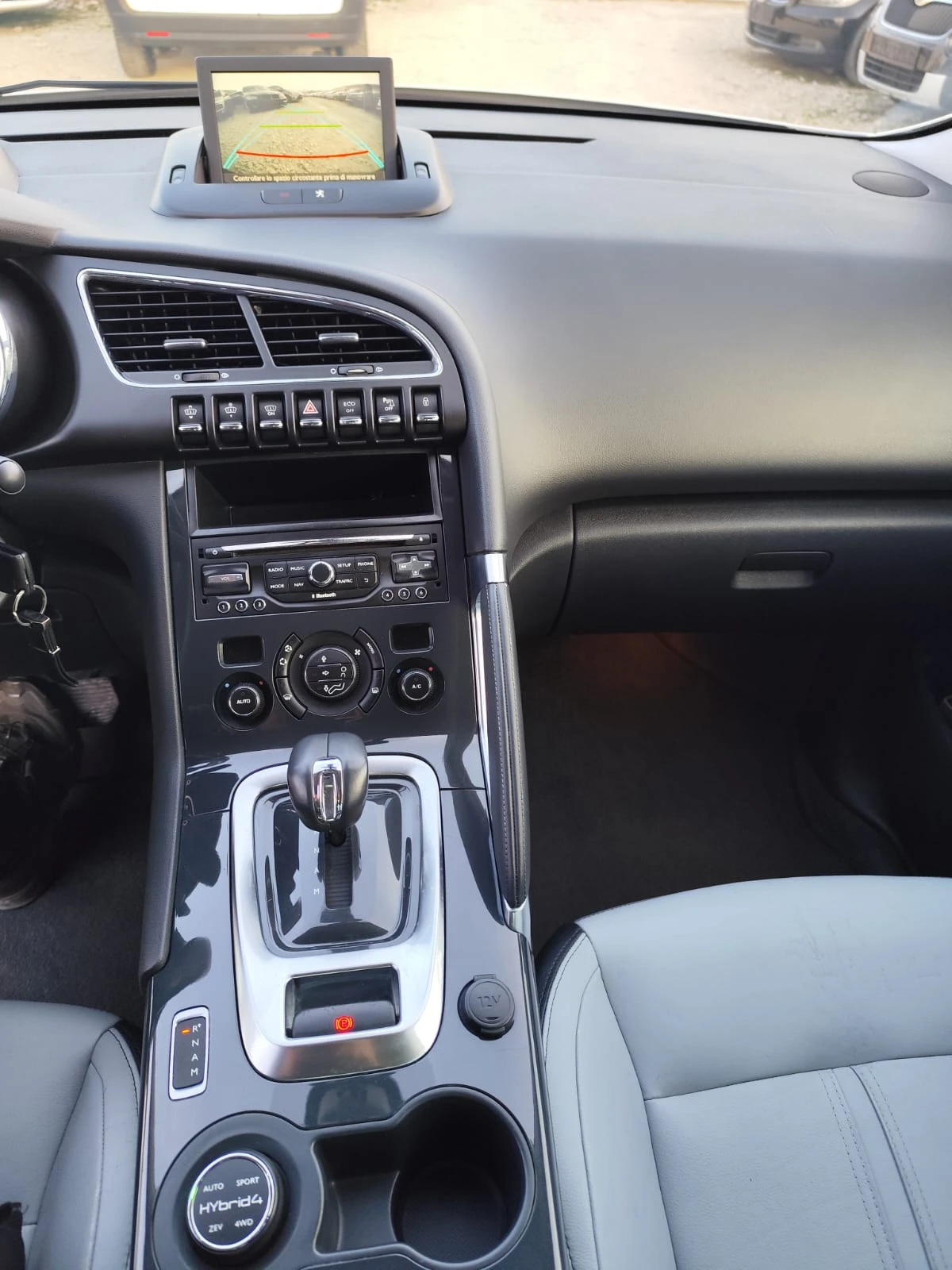 Peugeot 3008 4x4 HYBRID, снимка 13 - Автомобили и джипове - 53814677