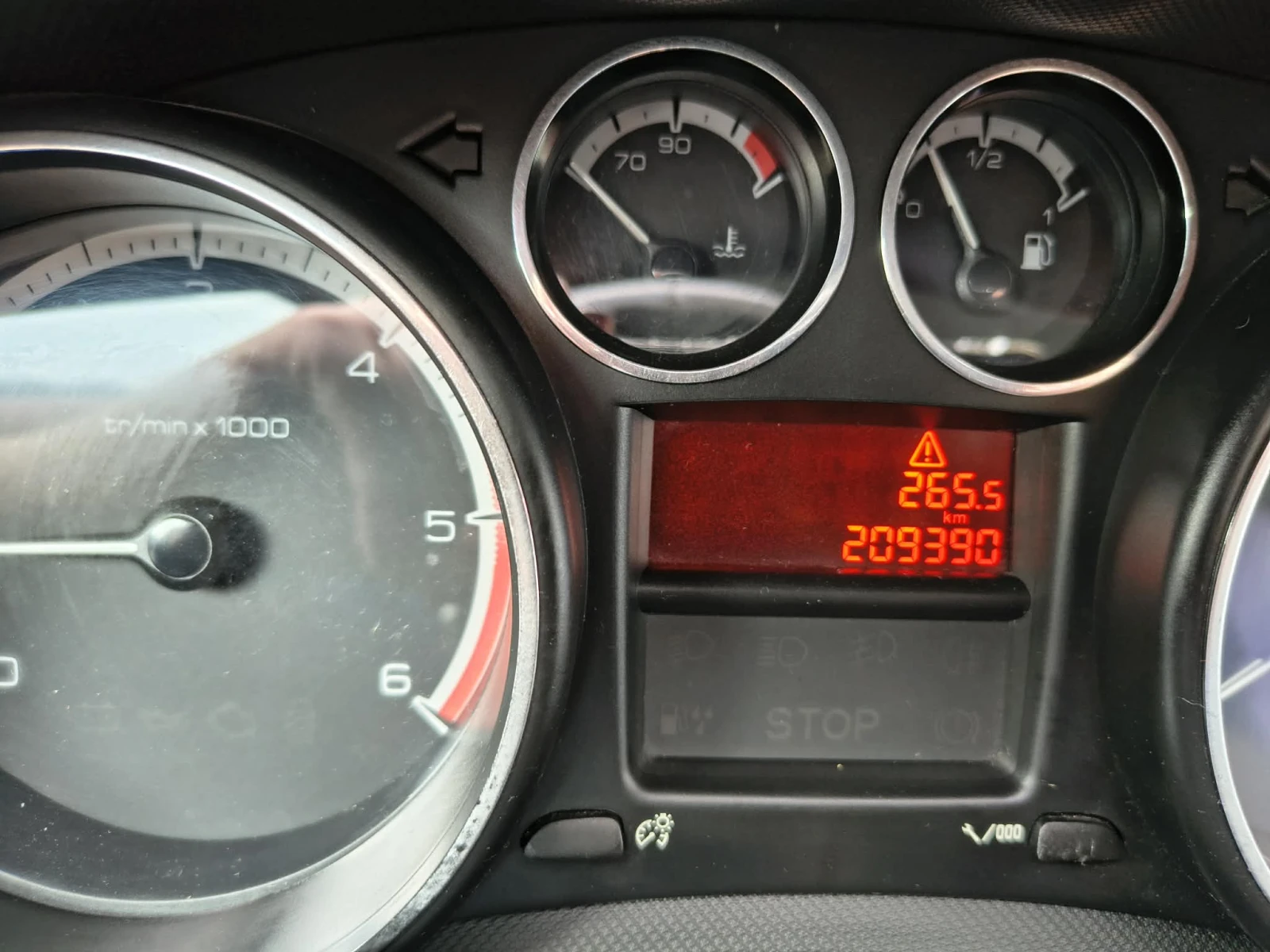 Peugeot 308 SW, снимка 9 - Автомобили и джипове - 53935398