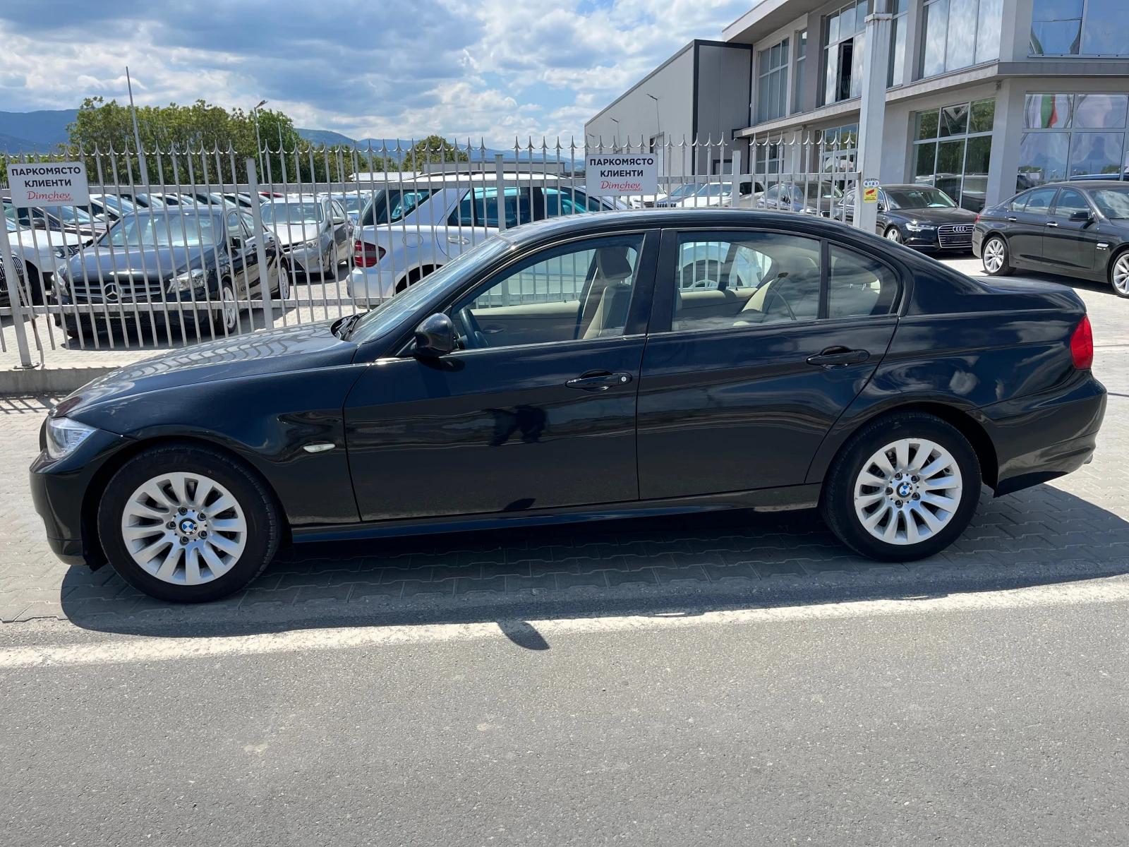 BMW 320 D, снимка 3 - Автомобили и джипове - 54144365