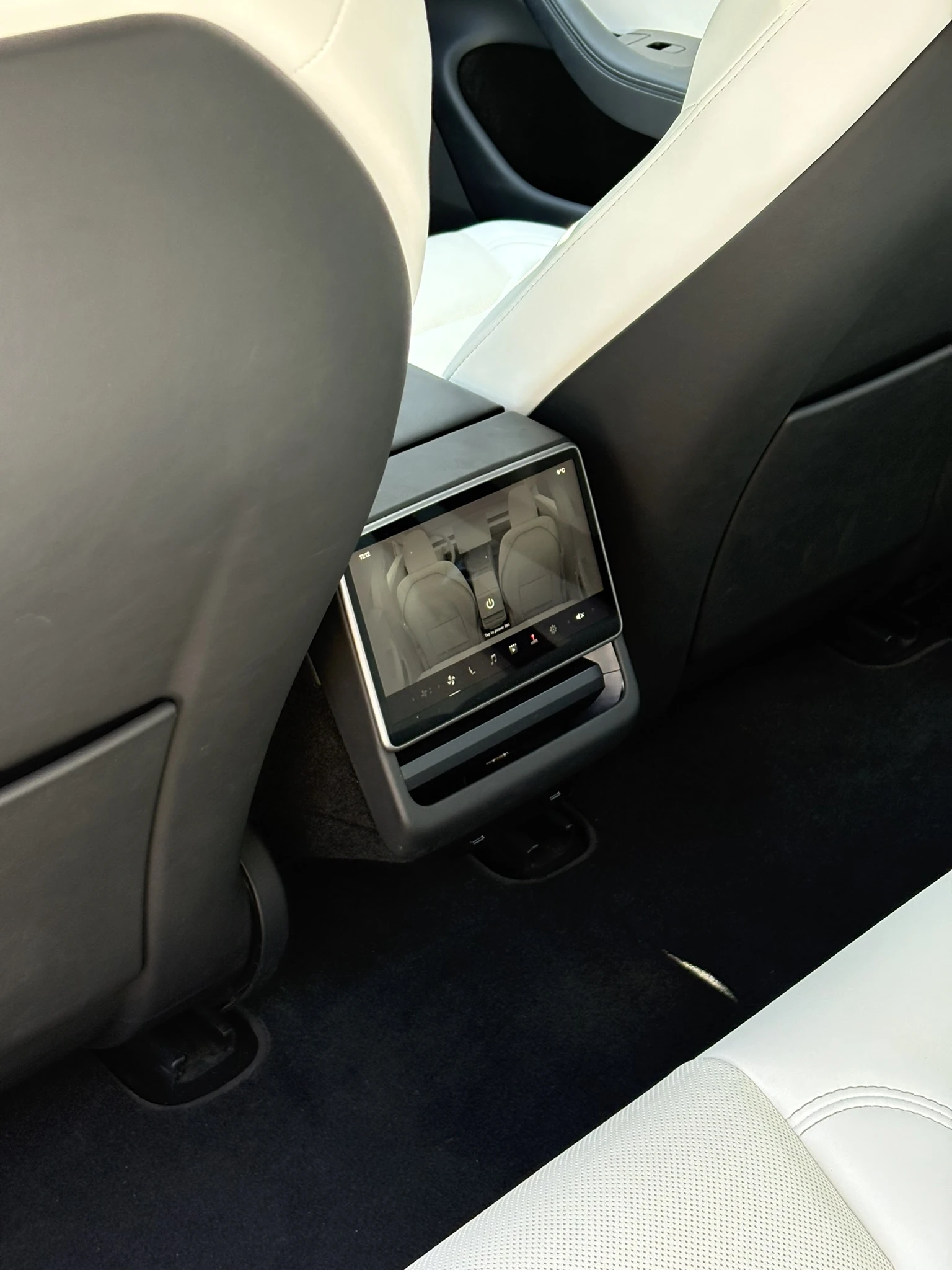 Tesla Model 3 Standard Range Plus/Бял салон, снимка 11 - Автомобили и джипове - 54181318