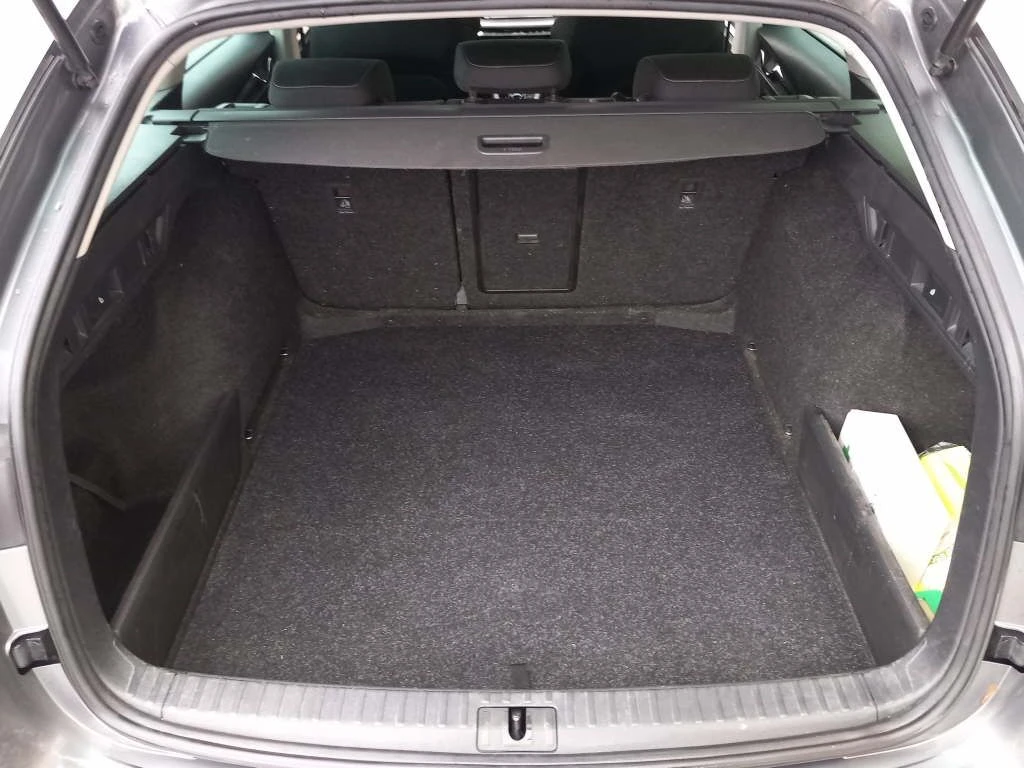 Skoda Octavia, снимка 9 - Автомобили и джипове - 54402555