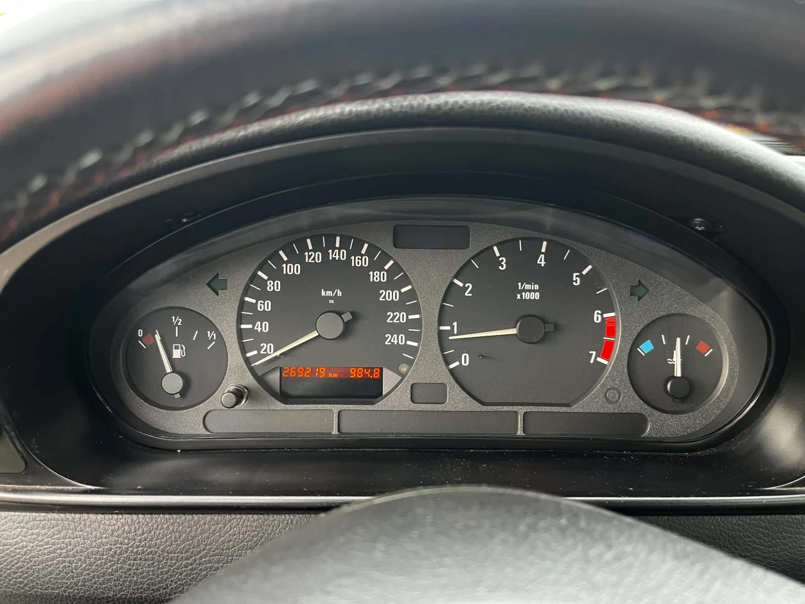 BMW 316 i M-pack, снимка 13 - Автомобили и джипове - 54701926