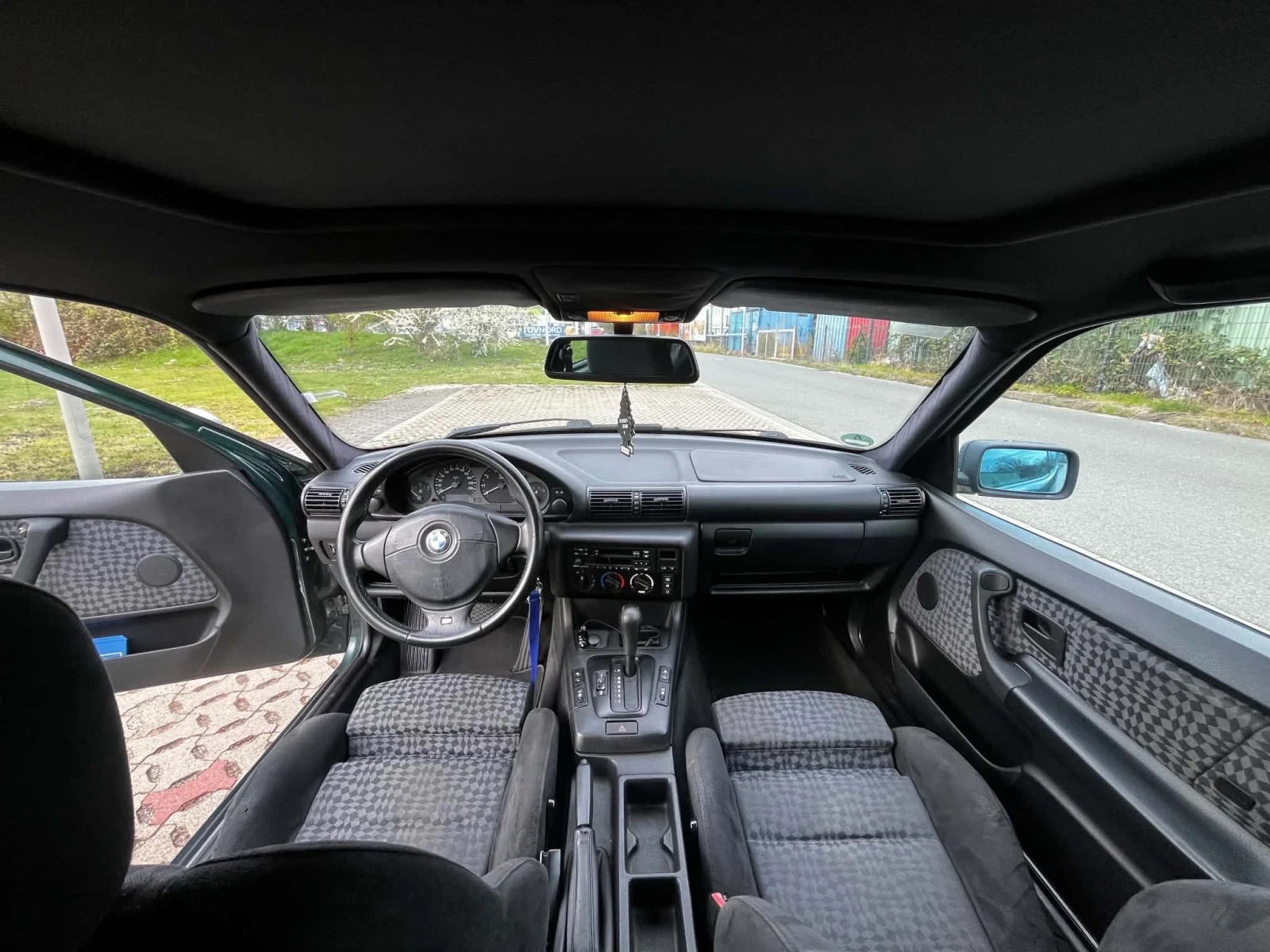 BMW 316 i M-pack, снимка 4 - Автомобили и джипове - 54701926