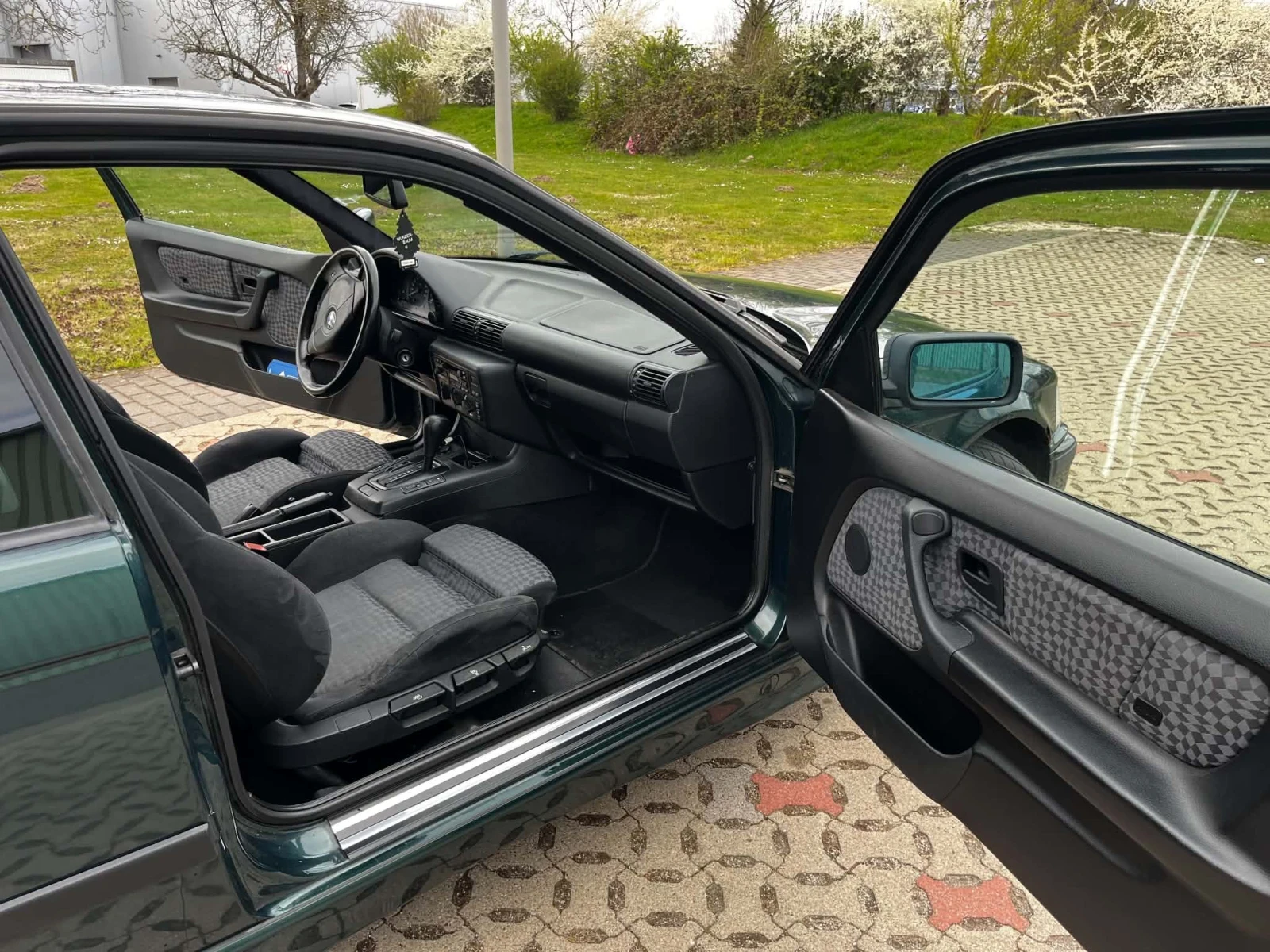 BMW 316 i M-pack, снимка 11 - Автомобили и джипове - 54701926