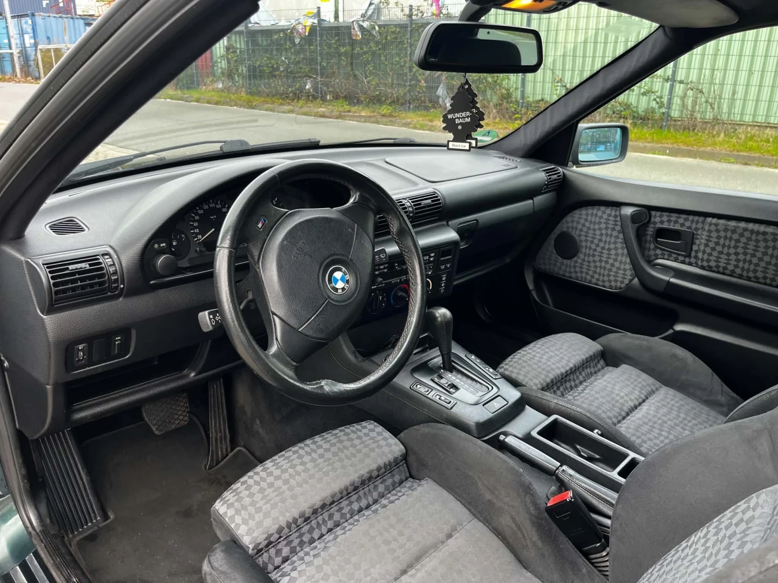 BMW 316 i M-pack, снимка 9 - Автомобили и джипове - 54701926