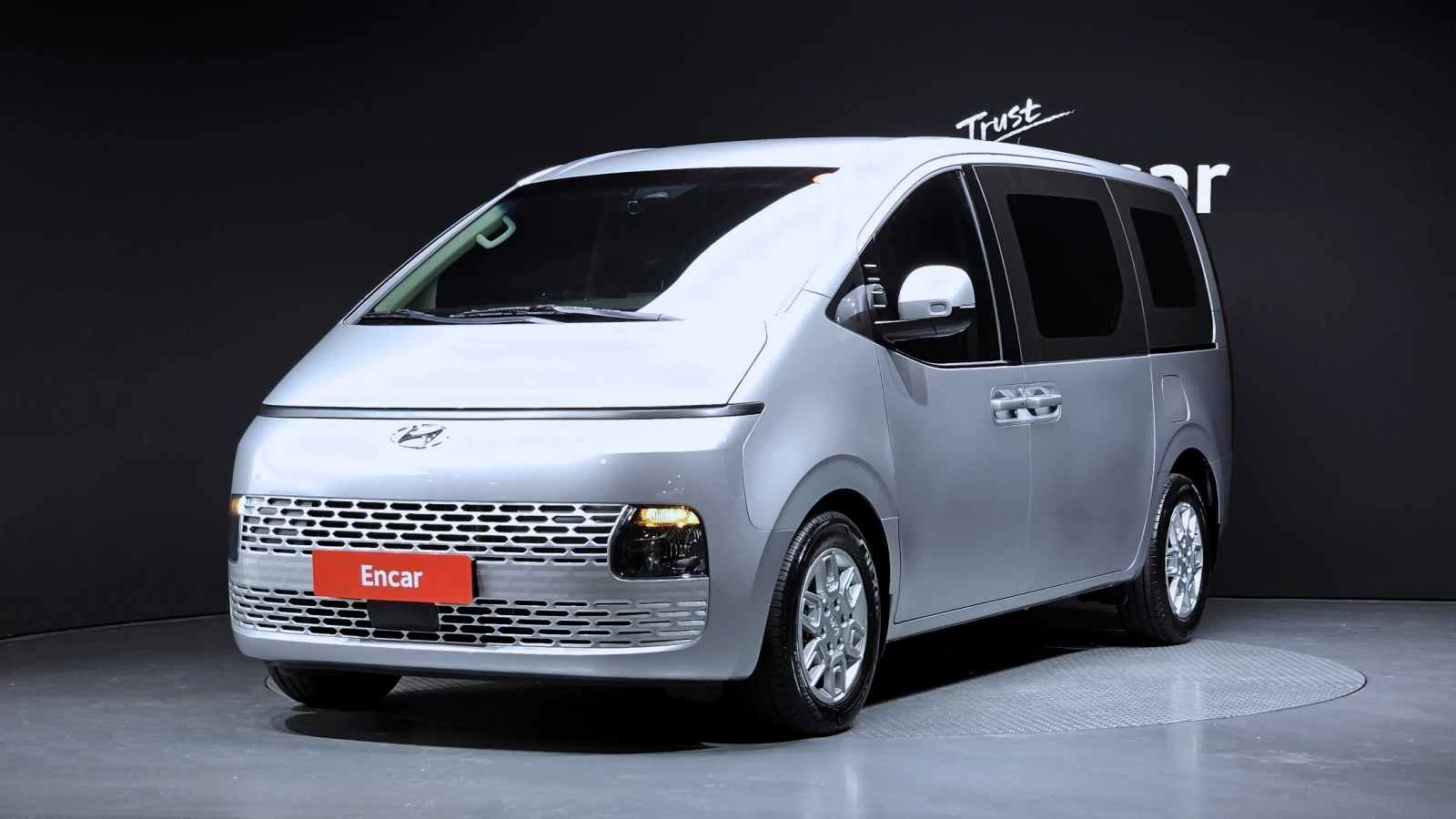Hyundai Staria Modern* BLIND SPOT* ПОДГРЕВ ВОЛАН* КРАЙНА ЦЕНА
