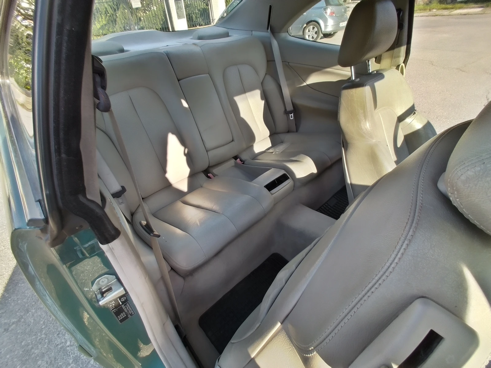 Mercedes-Benz CLK 200 KOMPRESSOR автоматик, снимка 11 - Автомобили и джипове - 55461882