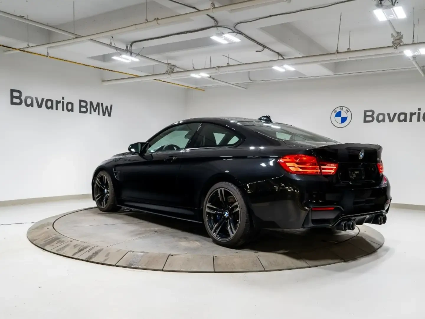 BMW M4 HARMON* KARDON* CARBON* DCT* ХЕДЪП* , снимка 4 - Автомобили и джипове - 55628698