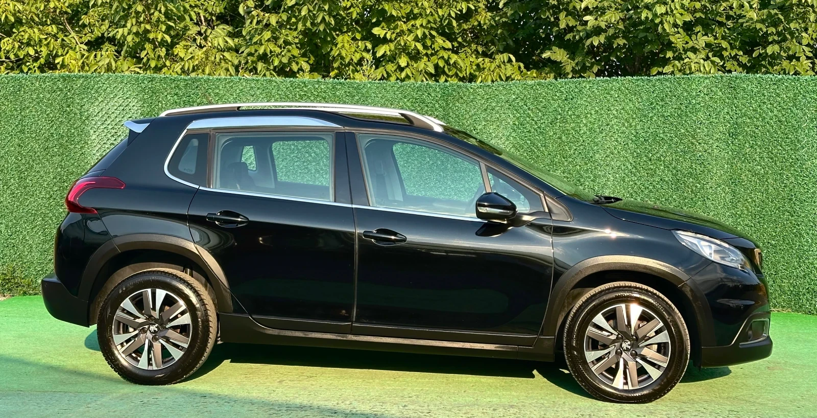 Peugeot 2008 ALURE / KAMERA / PANORAMA / PODGREV/ AUTOMATIC , снимка 3 - Автомобили и джипове - 55710552