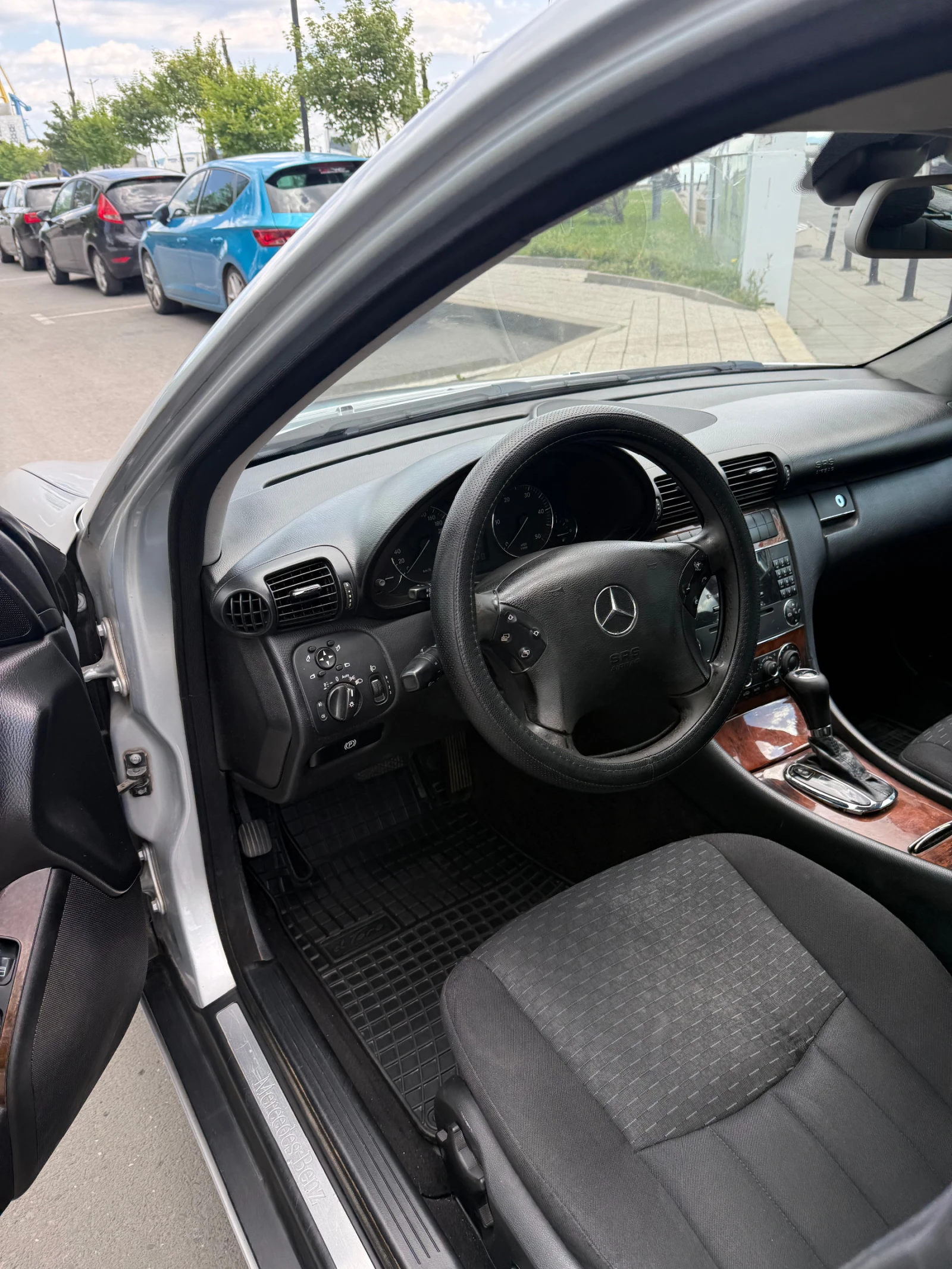 Mercedes-Benz C 220 ELEGANCE, снимка 8 - Автомобили и джипове - 56056321