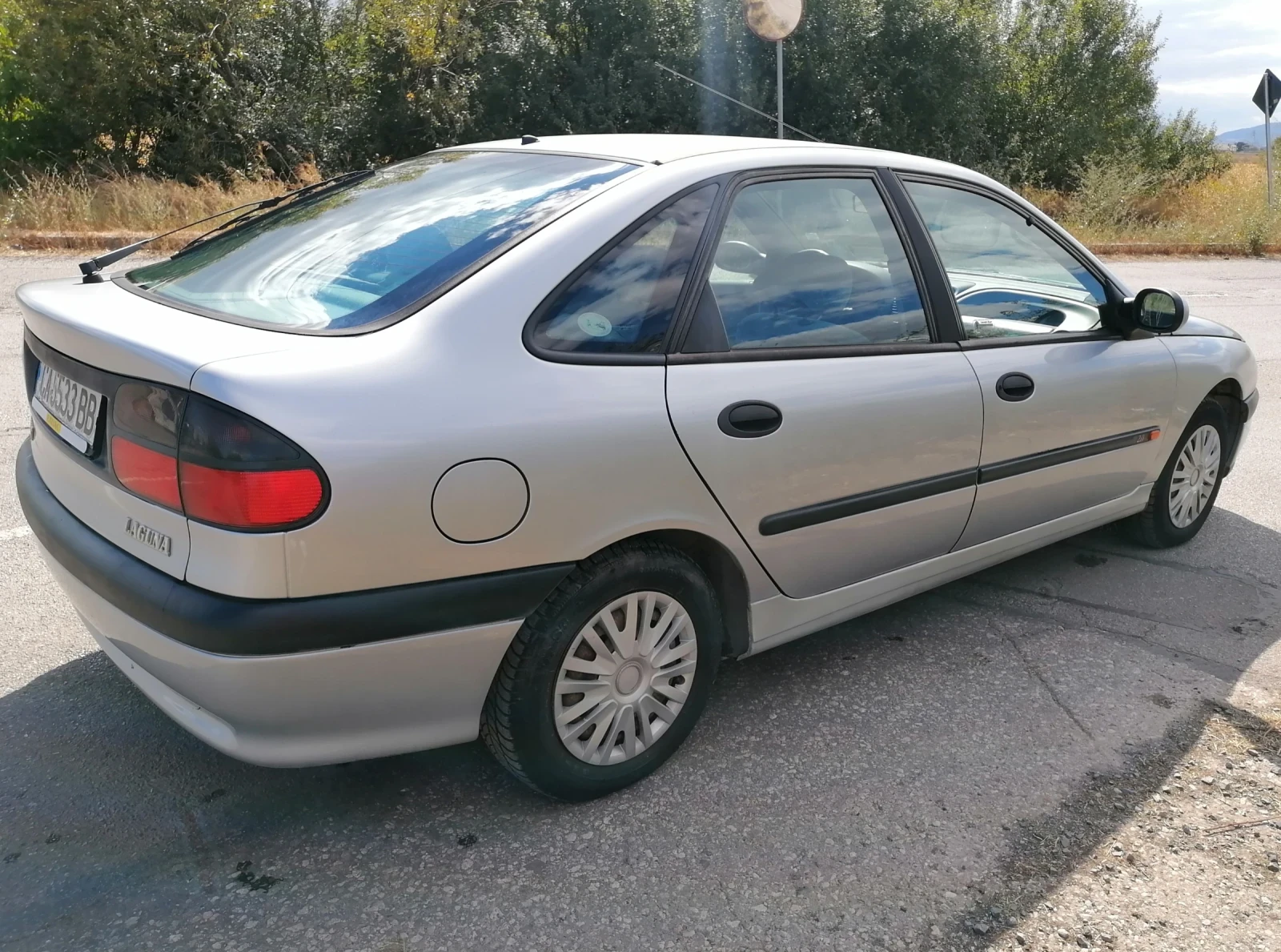 Renault Laguna 2.0 I/115 к.с./108450 км, снимка 6 - Автомобили и джипове - 56220292