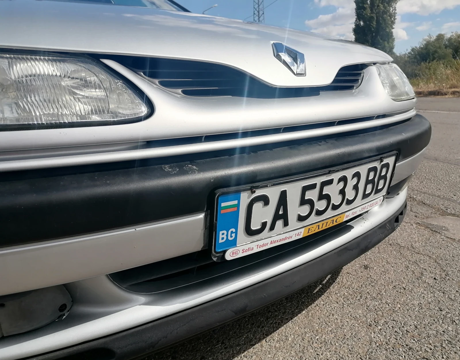 Renault Laguna 2.0 I/115 к.с./108450 км, снимка 9 - Автомобили и джипове - 56220292