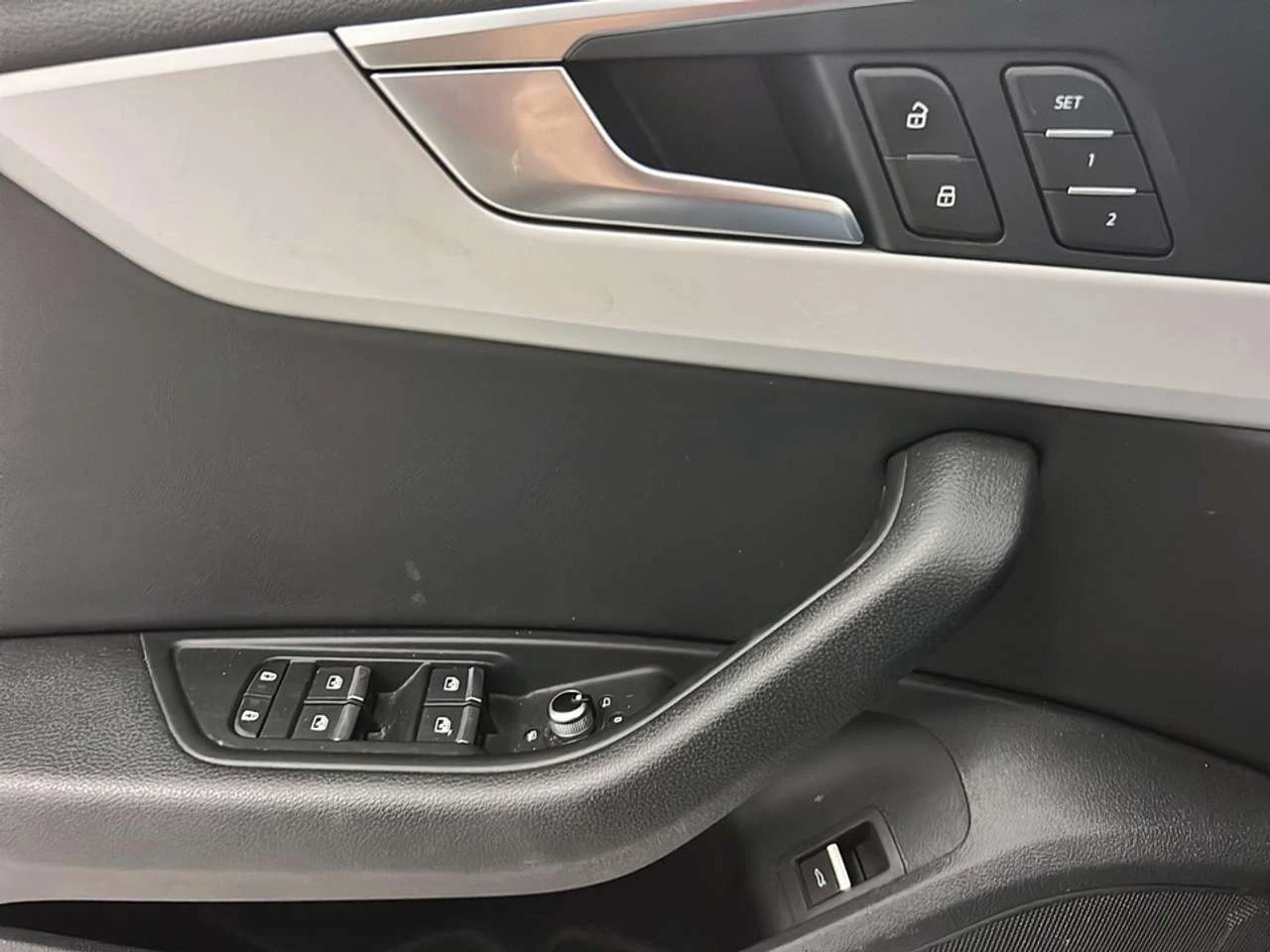Audi A4 KOMFORT 45 QUATTRO | BANC & VOLANT CHAUFF | TOIT | Mobile.bg � ����������� 17