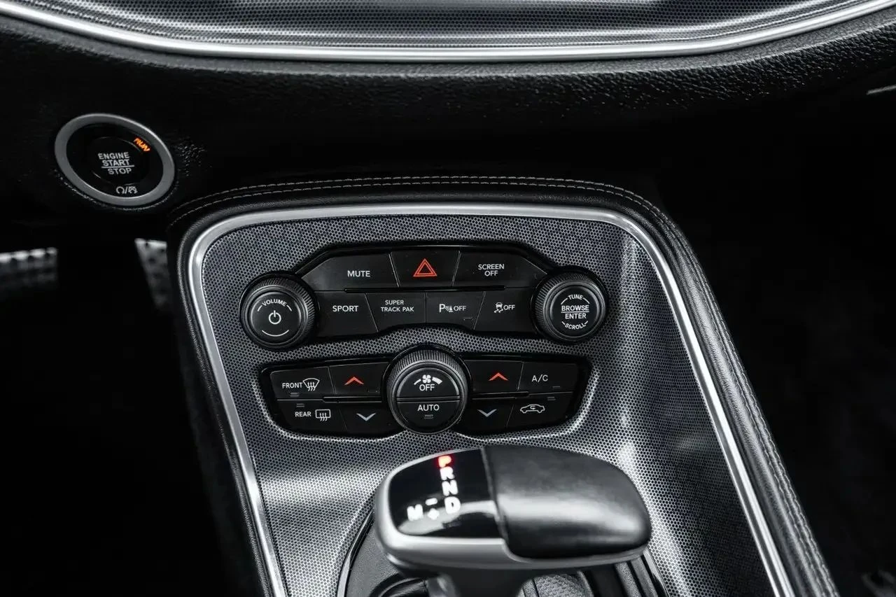 Dodge Challenger, снимка 9 - Автомобили и джипове - 56729138