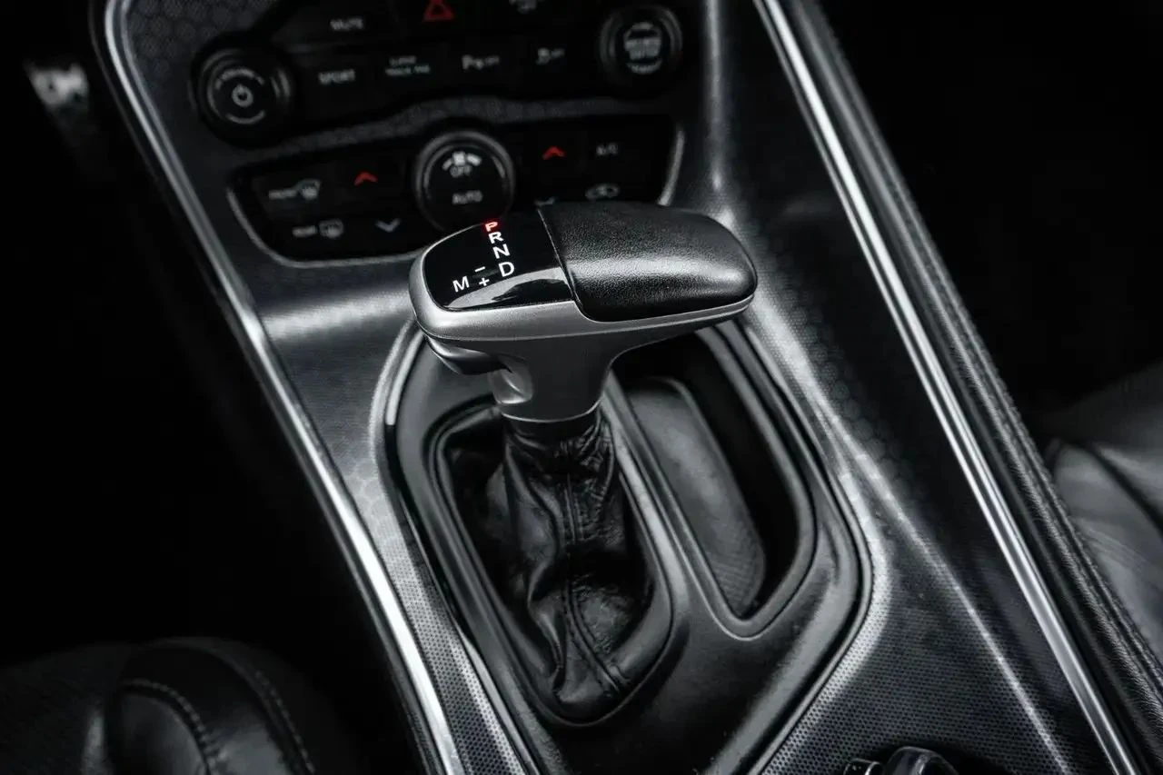 Dodge Challenger, снимка 10 - Автомобили и джипове - 56729138