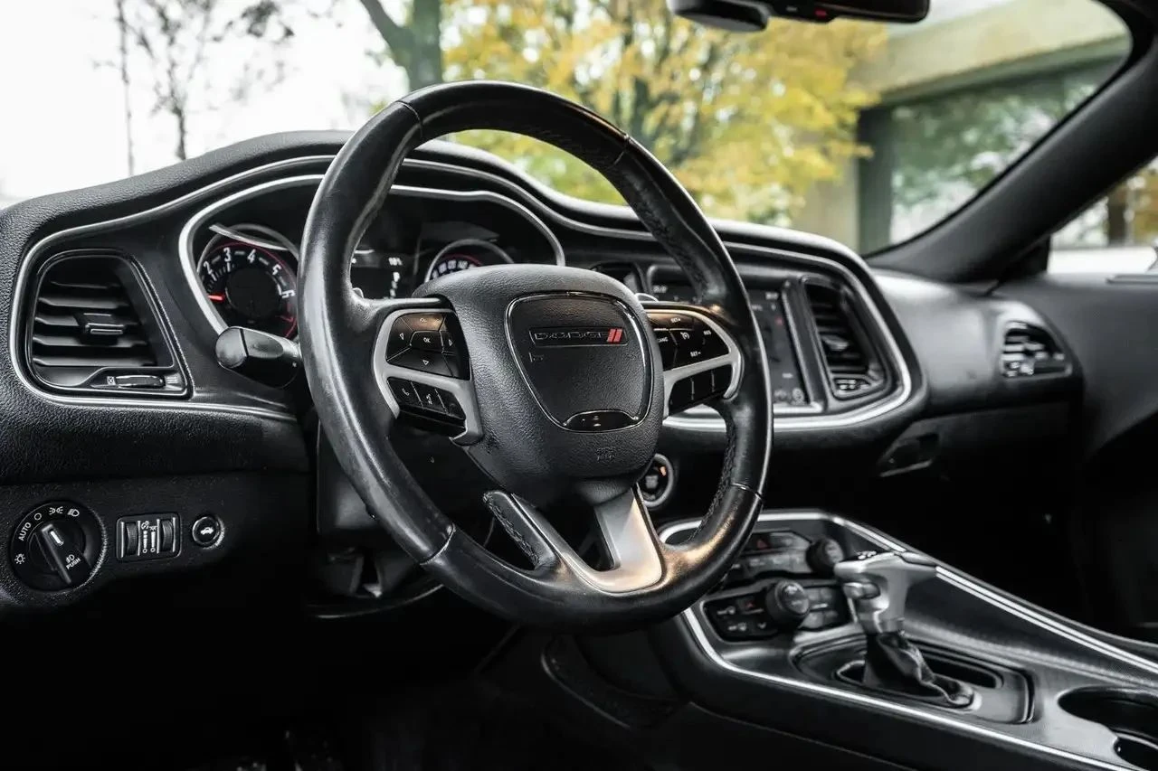 Dodge Challenger, снимка 6 - Автомобили и джипове - 56729138