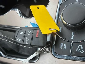 Jeep Grand cherokee Overland/ДИСТРОНИК/ПОДГРЕВИ/ШИБИДАХ/KEYLESS - 16600 € / 32466.78 лв. - 34910630 13