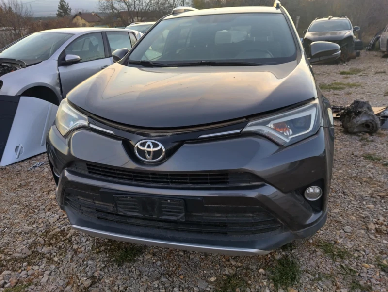 Toyota Rav4 2.0, снимка 1 - Автомобили и джипове - 48131548