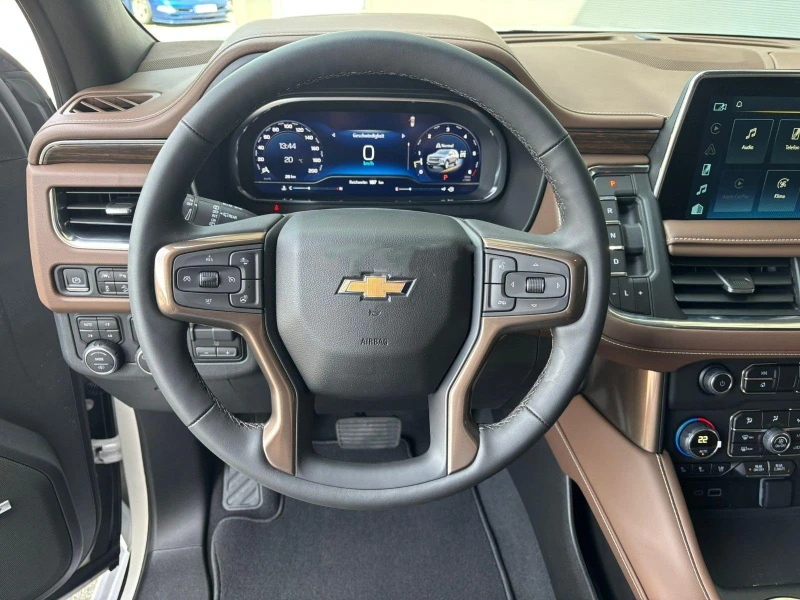 Chevrolet Suburban 6.2 V8 HIGH COUNTRY/PANO/HEAD UP/360/BOSE/7-МЕСТЕН, снимка 8 - Автомобили и джипове - 52132298