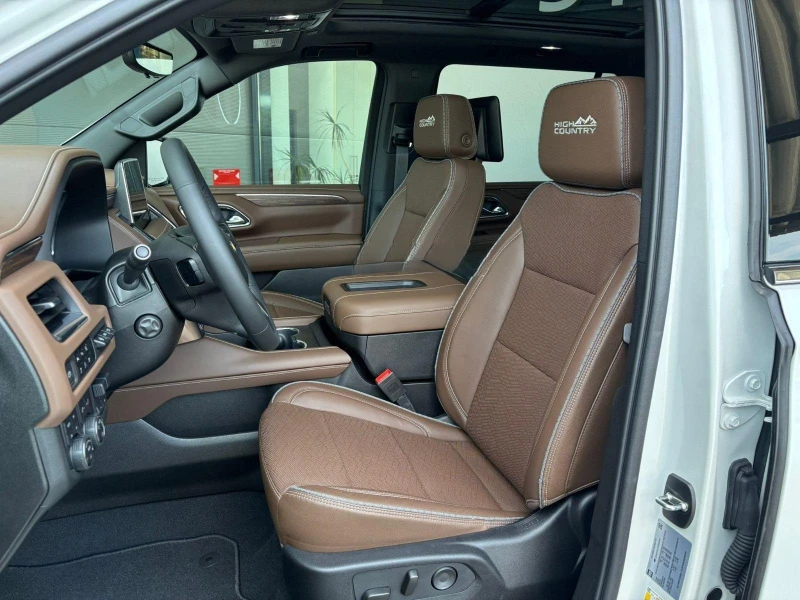 Chevrolet Suburban 6.2 V8 HIGH COUNTRY/PANO/HEAD UP/360/BOSE/7-МЕСТЕН, снимка 6 - Автомобили и джипове - 52132298