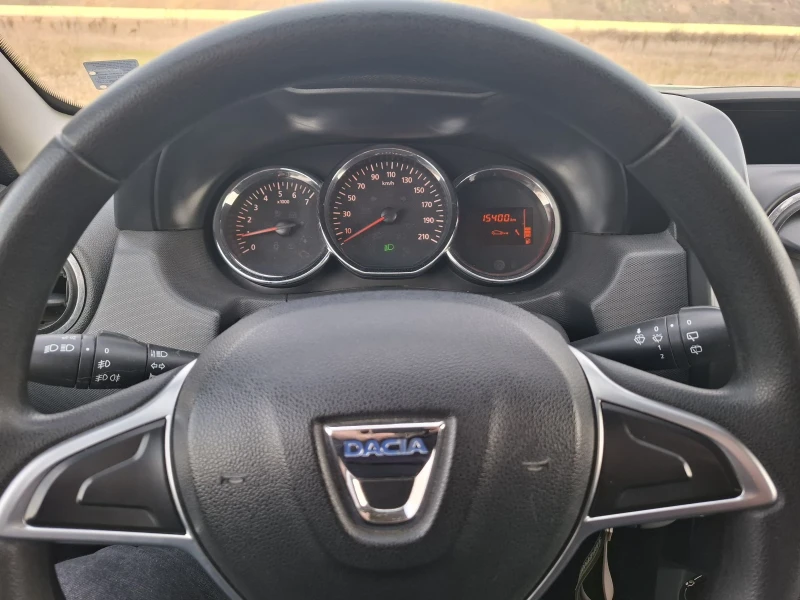 Dacia Duster, снимка 9 - Автомобили и джипове - 52834980