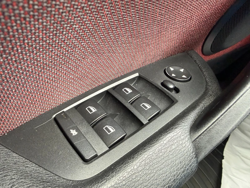 BMW X1, снимка 15 - Автомобили и джипове - 53389929