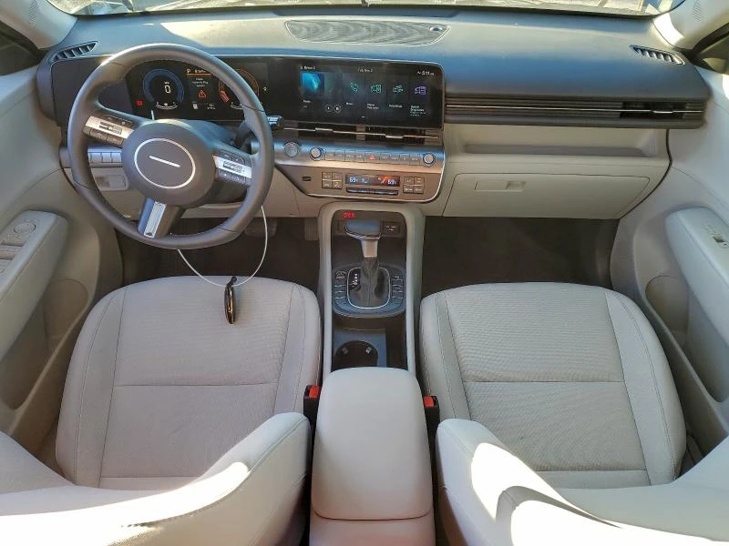 Hyundai Kona 2.0L 4 Front-wheel Drive, снимка 15 - Автомобили и джипове - 53144485