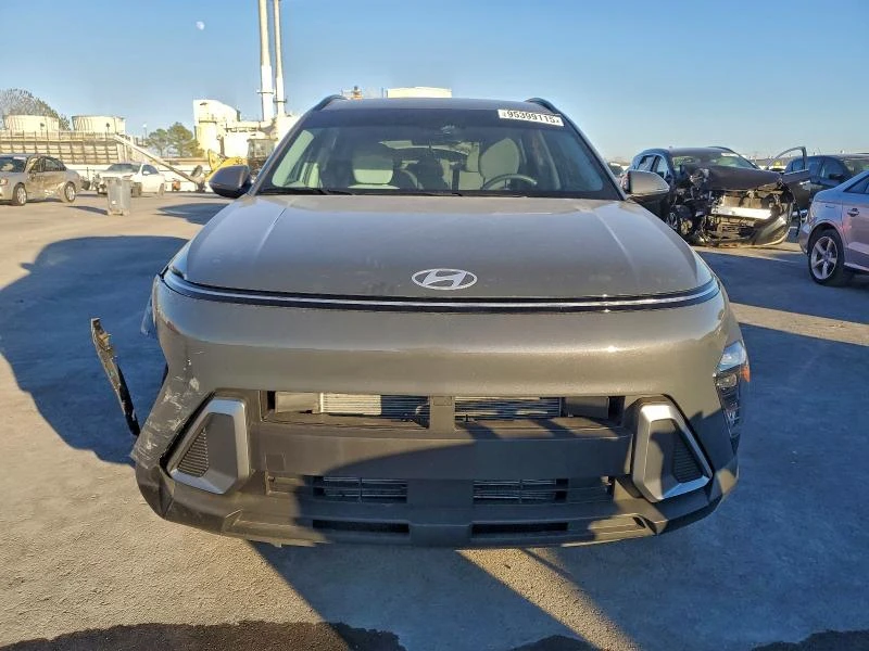 Hyundai Kona 2.0L 4 Front-wheel Drive, снимка 12 - Автомобили и джипове - 53144485