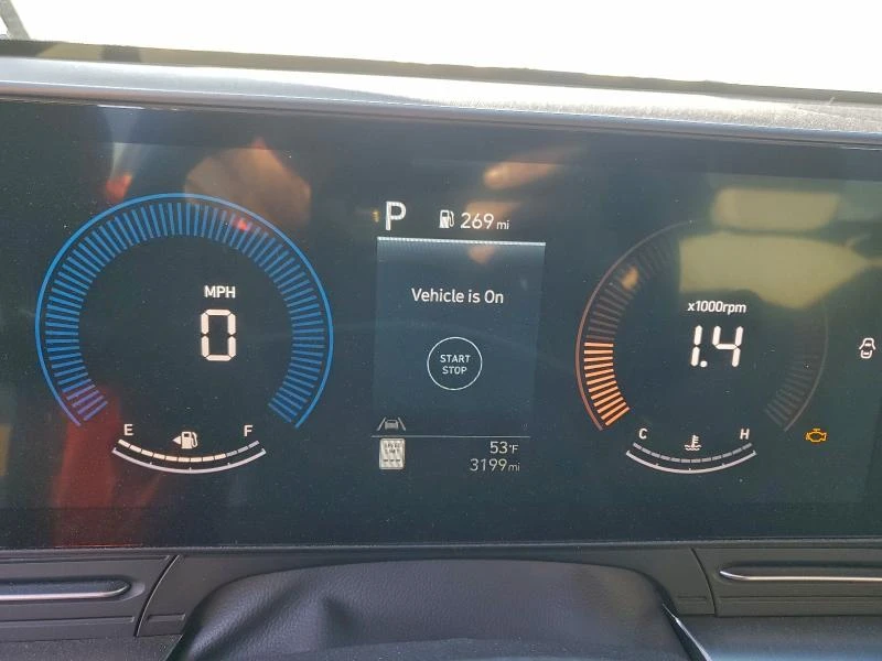 Hyundai Kona 2.0L 4 Front-wheel Drive, снимка 16 - Автомобили и джипове - 53144485