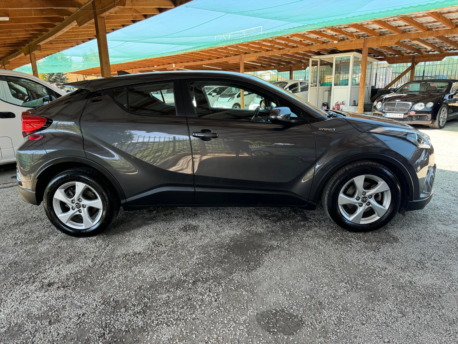 Toyota C-HR 1, 8i HYBRID УНИКАТ 89000км.нов внос - изображение 2