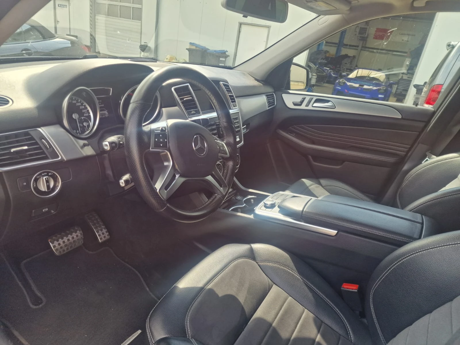 Mercedes-Benz ML 350  - изображение 4