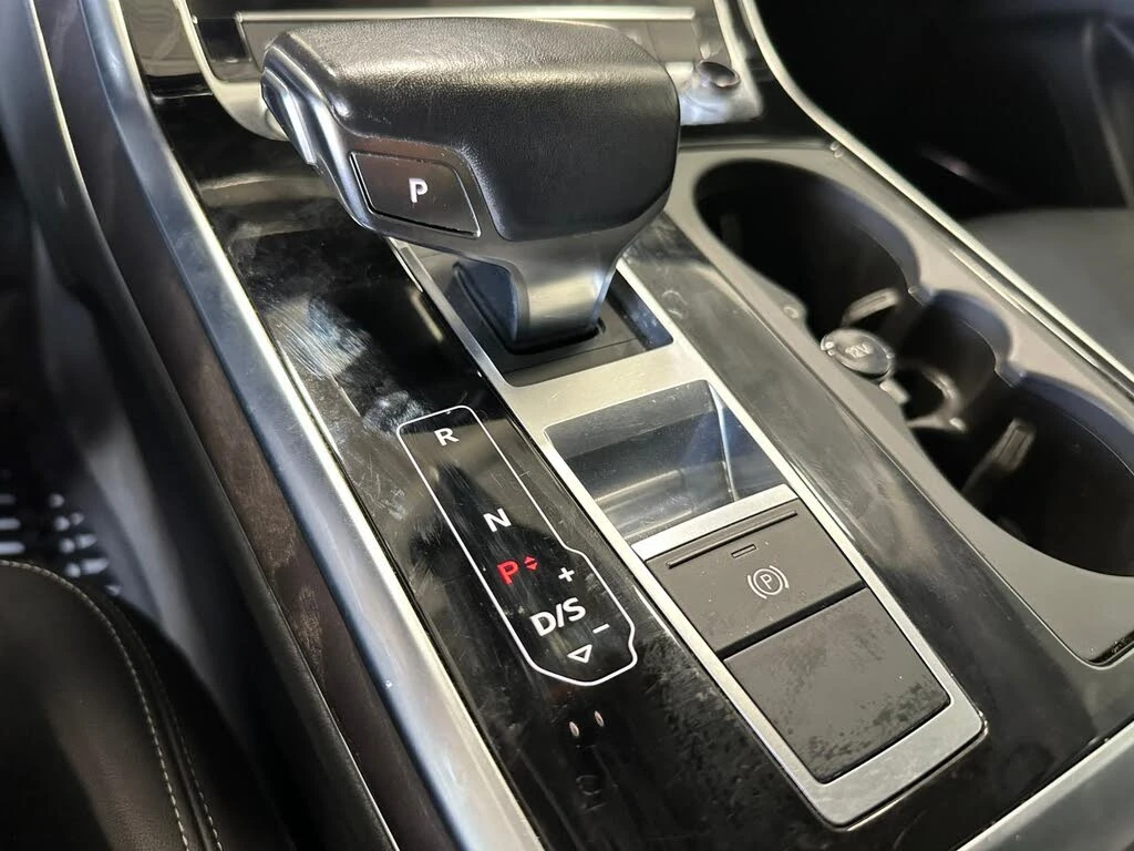 Audi Q8 3.0T* MATRIX* S* LINE* BANG* OLUFSEN* ОБДУХВАНЕ* К, снимка 11 - Автомобили и джипове - 54551750