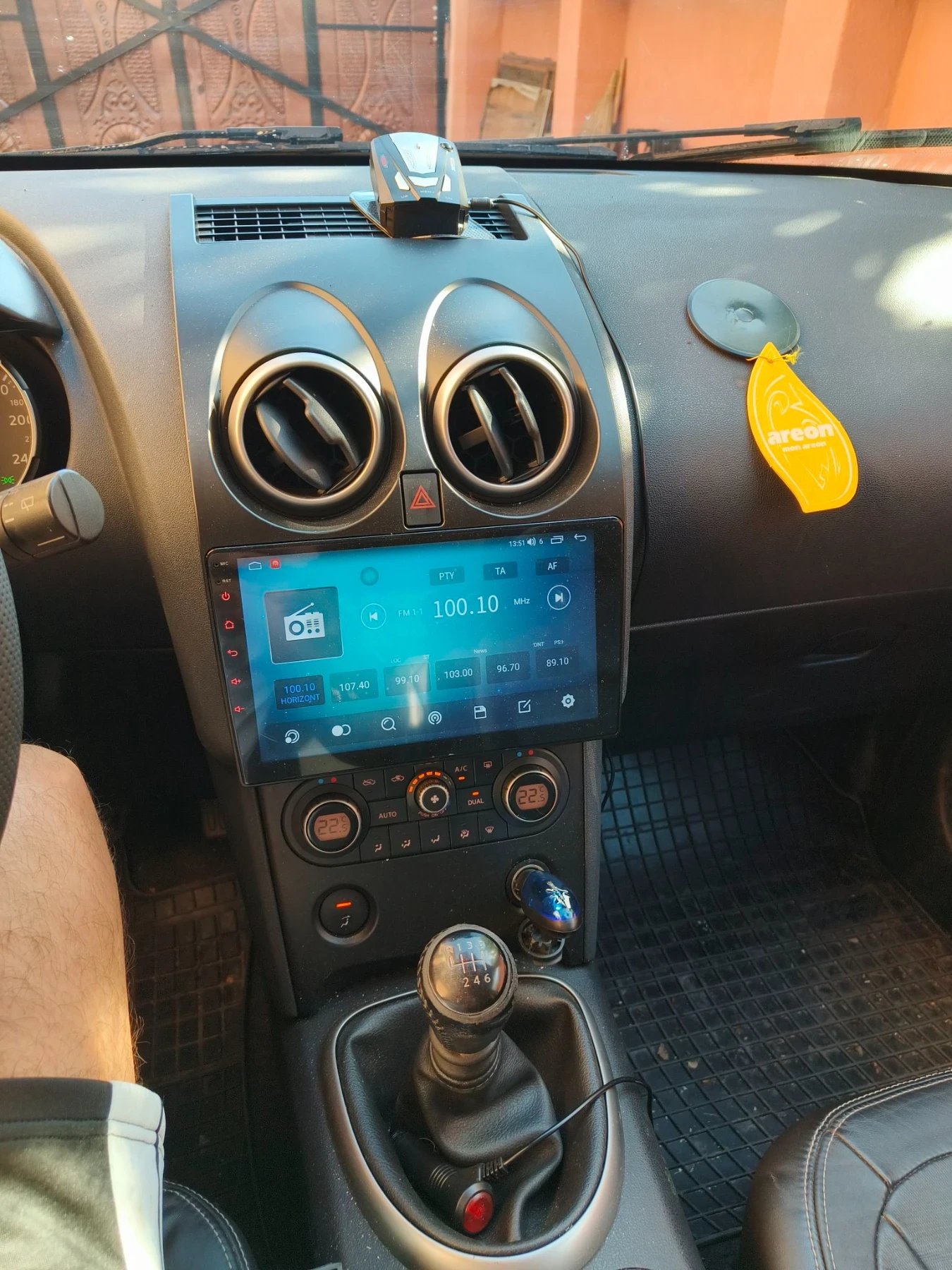 Nissan Qashqai, снимка 7 - Автомобили и джипове - 56638221
