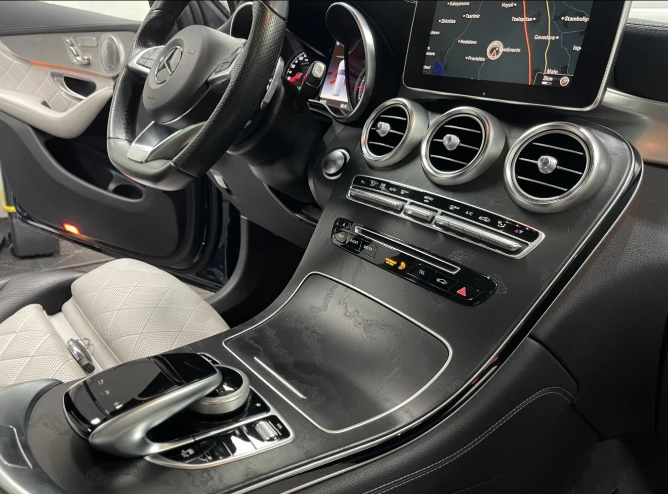 Mercedes-Benz GLC 350, снимка 6 - Автомобили и джипове - 56749949