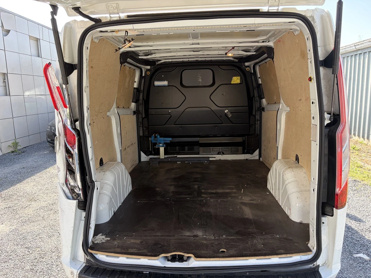 Ford Transit 2.0 Дизел, снимка 10 - Бусове и автобуси - 55544907