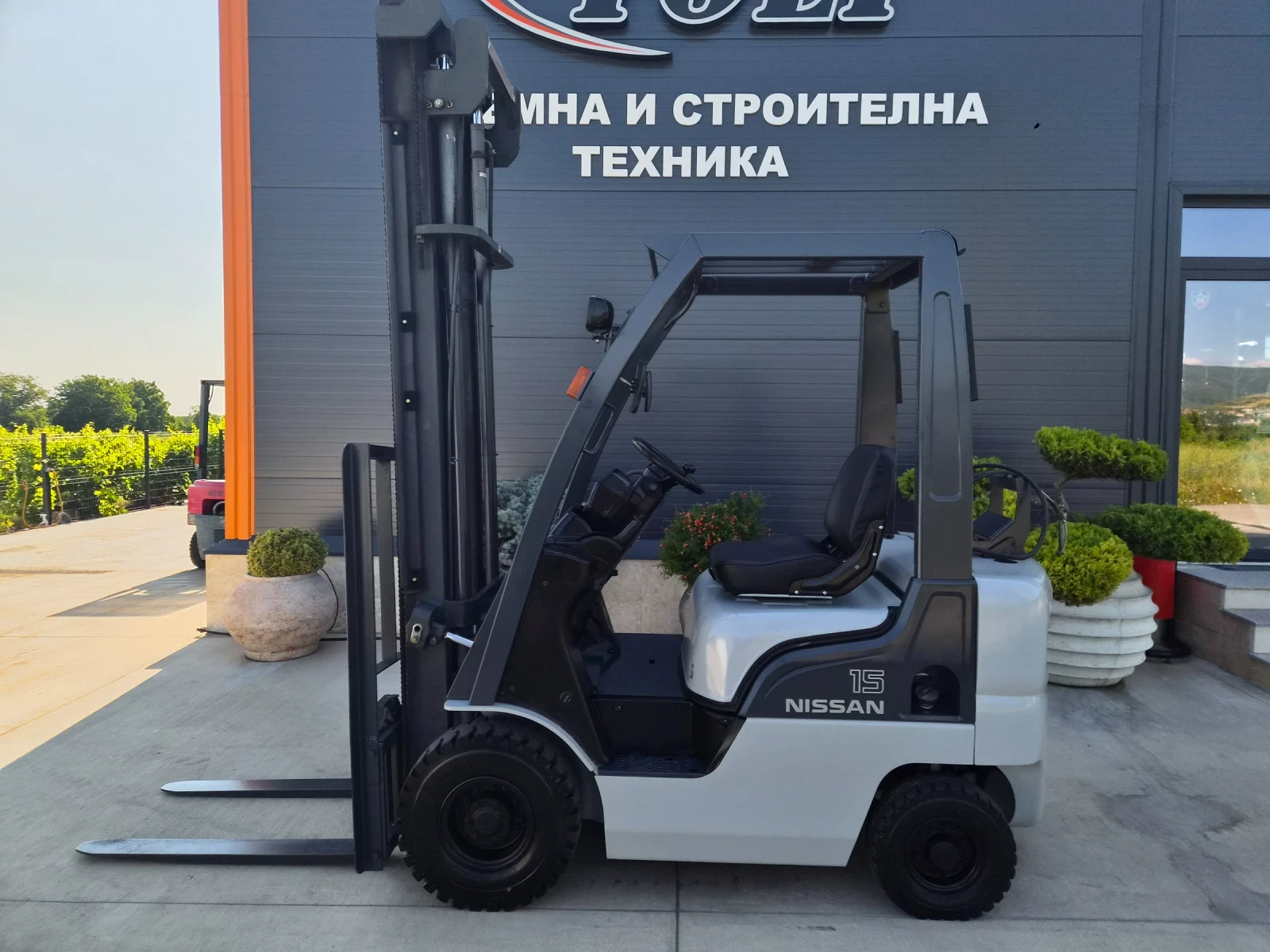 Мотокар Nissan 4.5 метра / газ+ бензин / автомат / ПРОМОЦИЯ !!!, снимка 2 - Индустриална техника - 54375155
