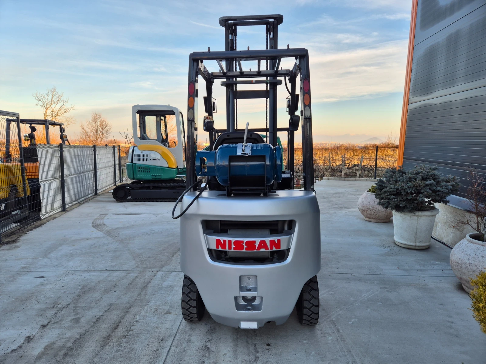  Nissan 4.5  / +  /  ! | Mobile.bg   4