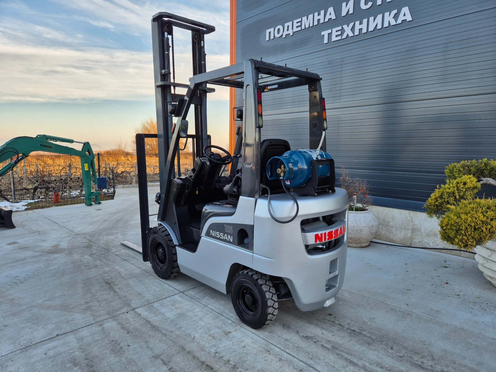  Nissan 4.5  / +  /  ! | Mobile.bg   3