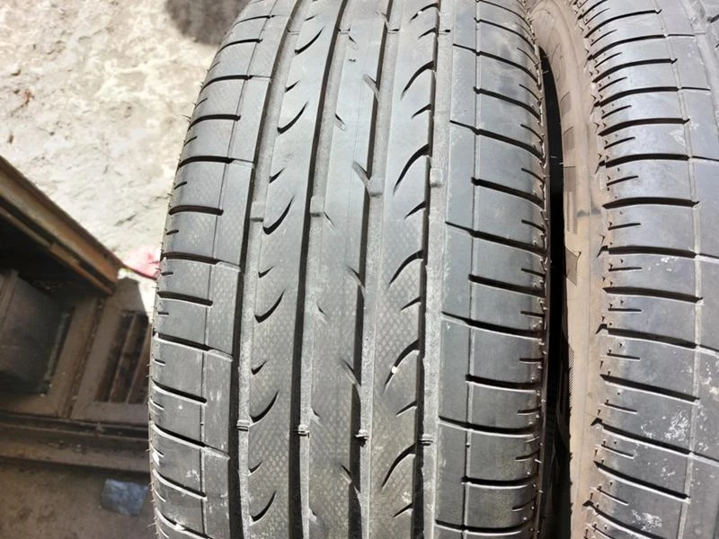 Гуми Летни 235/60R18, снимка 3 - Гуми и джанти - 36789852