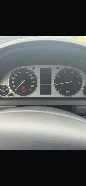 Mercedes-Benz B 200, снимка 5