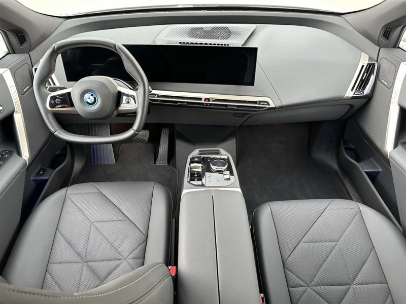 BMW iX xDrive40, снимка 6 - Автомобили и джипове - 45995908
