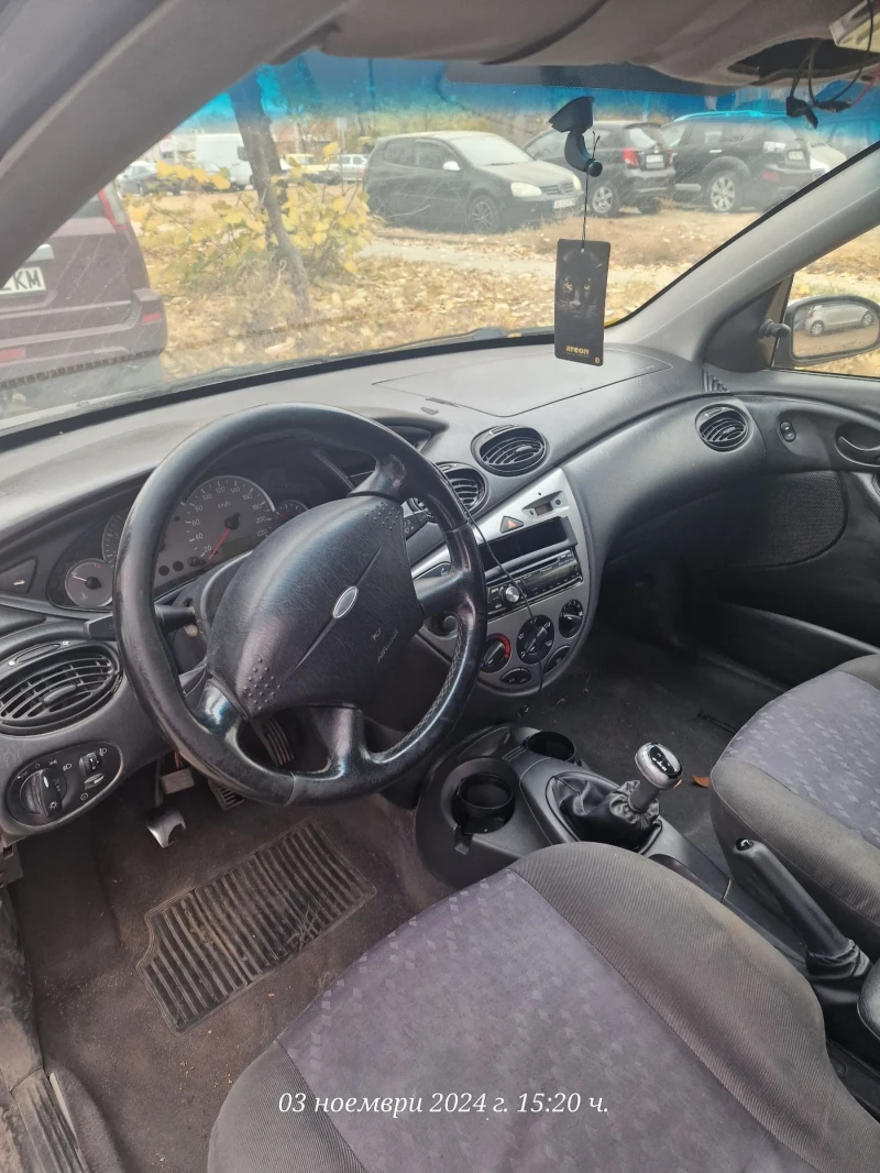 Ford Focus 1.6i, снимка 4 - Автомобили и джипове - 47897637