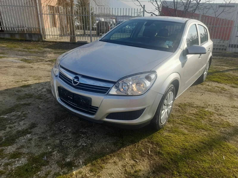 Opel Astra 1.4 бензин, снимка 2 - Автомобили и джипове - 48765008